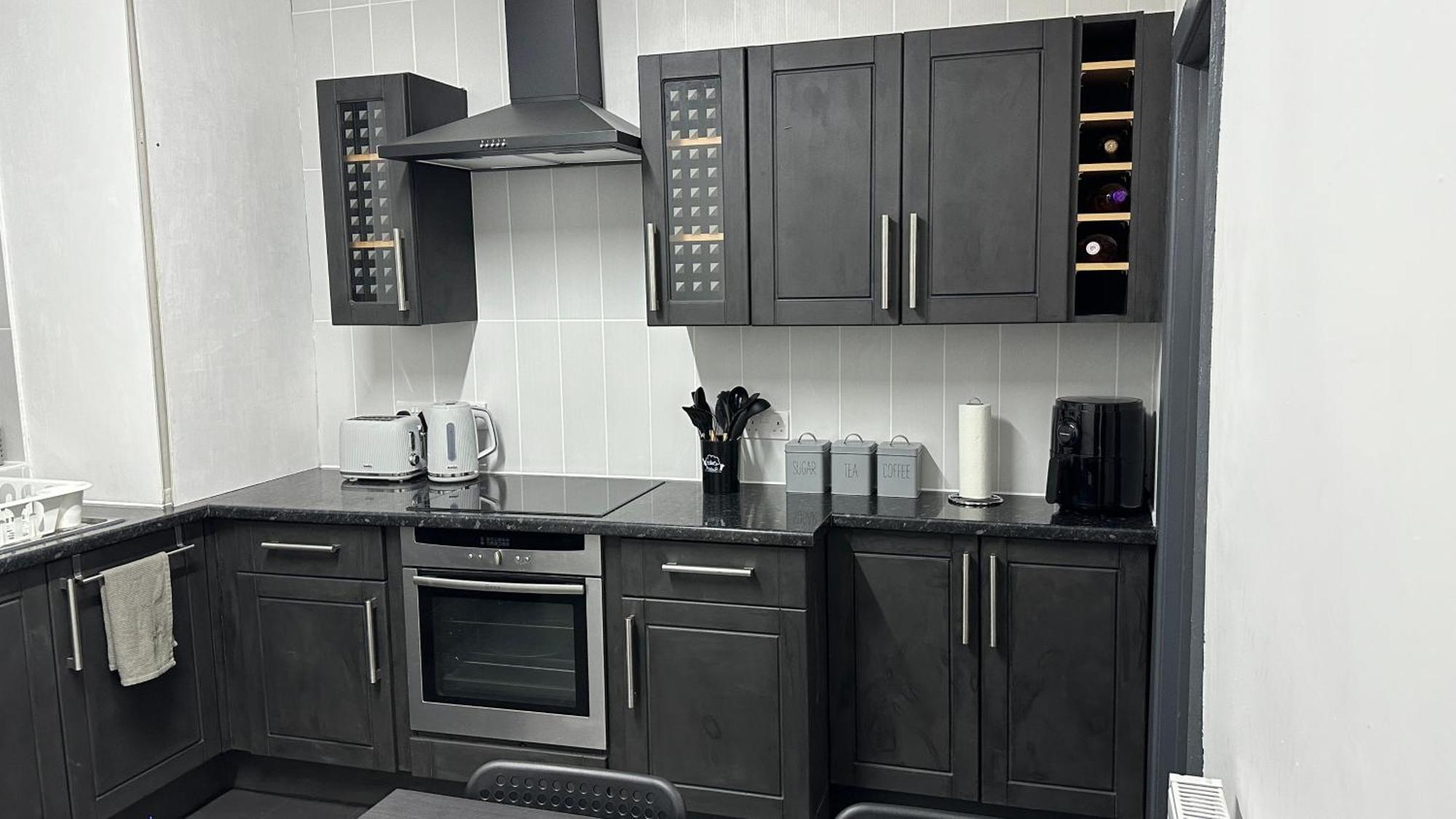 Modern 2 Bed Near Turf Moor Football Stadium, Parks, Canal And Lake Burnley Bagian luar foto